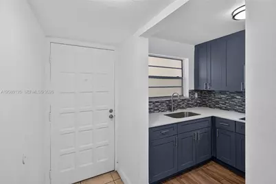 453 SW 2nd St #301C, Miami, FL 33130 - Photo 14
