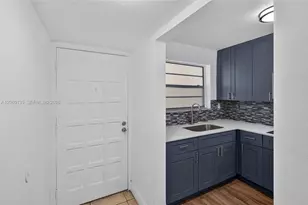 453 SW 2nd St, Miami, FL 33130 - Photo 14