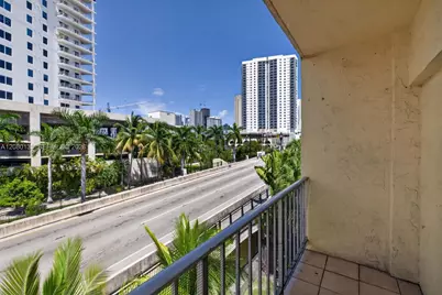 453 SW 2nd St #301C, Miami, FL 33130 - Photo 18