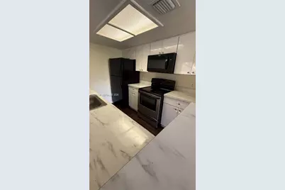 3182 Coral Lake Ln #3182, Coral Springs, FL 33065 - Photo 2