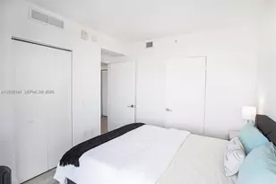 121 NE 34th St, Miami, FL 33137 - Photo 18