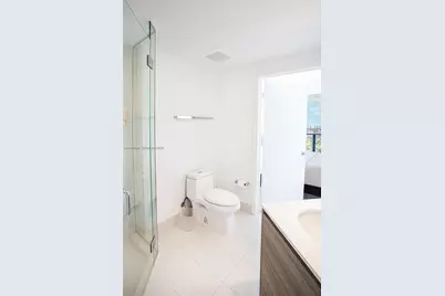 121 NE 34th St #2616, Miami, FL 33137 - Photo 16