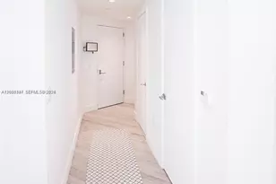 121 NE 34th St, Miami, FL 33137 - Photo 10