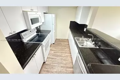 3272 Coral Lake Ln #3272, Coral Springs, FL 33065 - Photo 2