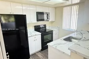 8331 Coral Lake Dr, Coral Springs, FL 33065 - Photo 2