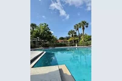 8331 Coral Lake Dr #8331, Coral Springs, FL 33065 - Photo 4