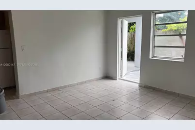 526 SW 64th Ave #4, Miami, FL 33144 - Photo 2