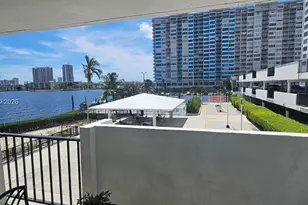 2780 NE 183rd St, Aventura, FL 33160 - Photo 2