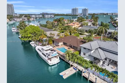 2930 NE 164th St, North Miami Beach, FL 33160 - Photo 8