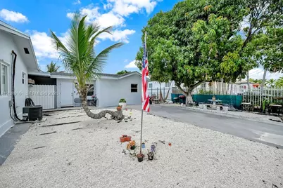 6501 SW 4th St #B, Miami, FL 33144 - Photo 2
