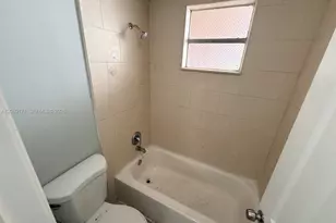 525 W 69th St, Hialeah, FL 33014 - Photo 8