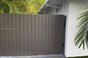 4171 SW 99th Ct, Miami, FL 33165 - Photo 2