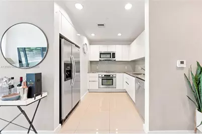 1050 Brickell Ave #214, Miami, FL 33131 - Photo 6