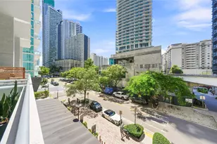 1050 Brickell Ave, Miami, FL 33131 - Photo 12