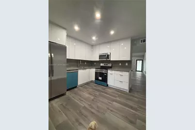 453 NE 210th Ter, Miami, FL 33179 - Photo 10