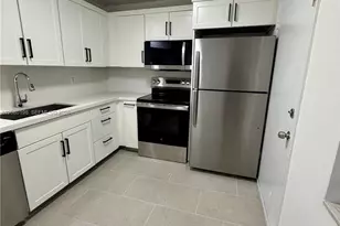 1101 NE 191st St, Miami, FL 33179 - Photo 6