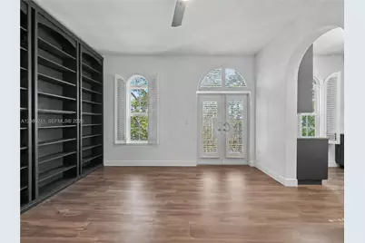 111 Edgewater Dr #3B, Coral Gables, FL 33133 - Photo 2