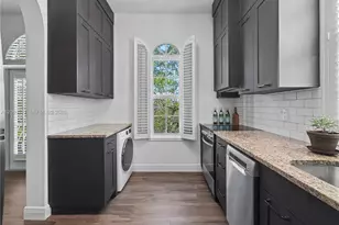 111 Edgewater Dr, Coral Gables, FL 33133 - Photo 6