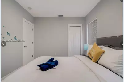 1526 NE 110th St #A, Miami, FL 33161 - Photo 14
