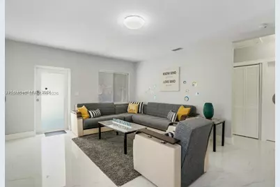 1526 NE 110th St #A, Miami, FL 33161 - Photo 6
