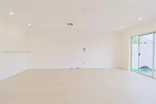10262 SW 9th Ln, Pembroke Pines, FL 33025 - Photo 56