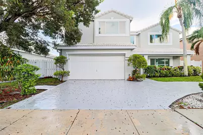 10262 SW 9th Ln, Pembroke Pines, FL 33025 - Photo 8