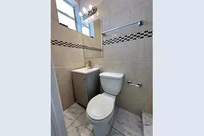 912 NW 9th Ave #8, Hallandale Beach, FL 33009 - Photo 8