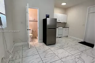 912 NW 9th Ave, Hallandale Beach, FL 33009 - Photo 4