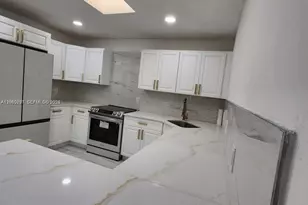 9088 SW 22nd St, Boca Raton, FL 33428 - Photo 8