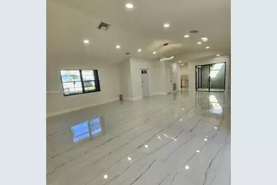 9088 SW 22nd St #E, Boca Raton, FL 33428 - Photo 2
