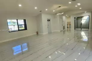 9088 SW 22nd St, Boca Raton, FL 33428 - Photo 2