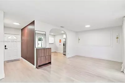 6885 NW 14th Ct, Plantation, FL 33313 - Photo 6