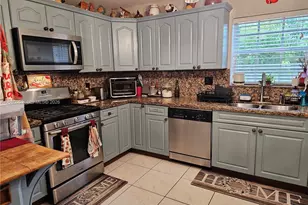 20700 Leeward Ln, Cutler Bay, FL 33189 - Photo 12