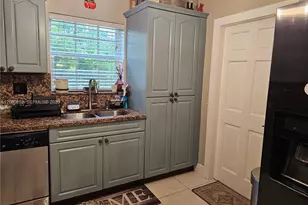 20700 Leeward Ln, Cutler Bay, FL 33189 - Photo 14