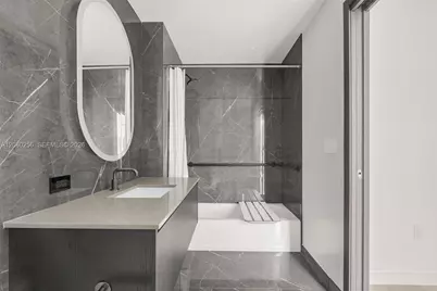 20 NE 11th St #Executive 09, Miami, FL 33132 - Photo 24