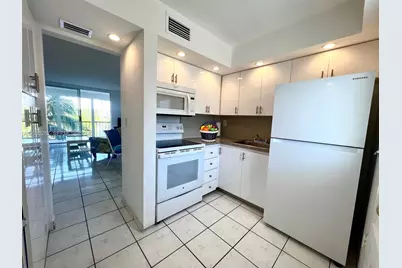 3030 Marcos Dr #T302, Aventura, FL 33160 - Photo 10
