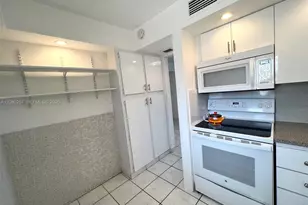 3030 Marcos Dr, Aventura, FL 33160 - Photo 14