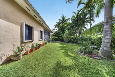 7548 SW 189th St, Cutler Bay, FL 33157 - Photo 54