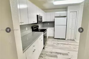 10902 NW 83 St, Doral, FL 33178 - Photo 4
