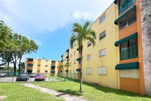 666 W 81st St, Hialeah, FL 33014 - Photo 2