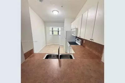 22831 SW 88th Pl #303, Cutler Bay, FL 33190 - Photo 8