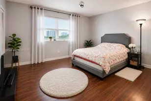 301 NE 14th Ave, Hallandale Beach, FL 33009 - Photo 20