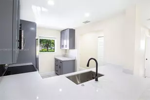 9431 Boca Cove Cir, Boca Raton, FL 33428 - Photo 6