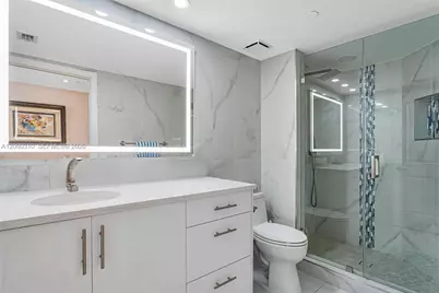 21205 Yacht Club Dr #2405, Aventura, FL 33180 - Photo 20