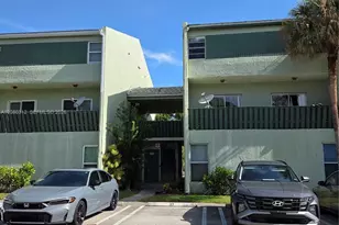 8911 NW 28th Dr, Coral Springs, FL 33065 - Photo 2