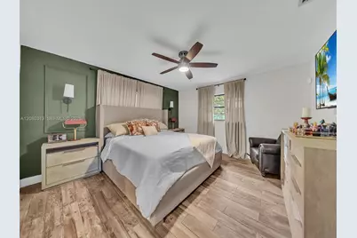 10305 NW 42nd Dr, Coral Springs, FL 33065 - Photo 28