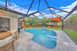 10305 NW 42nd Dr, Coral Springs, FL 33065 - Photo 4
