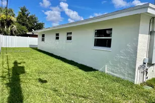 5711 NW 28th St, Lauderhill, FL 33313 - Photo 24