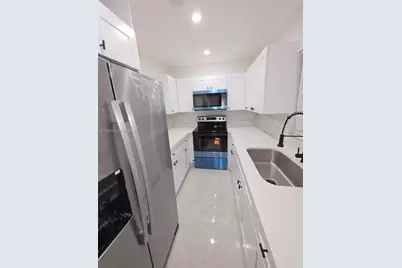 1427 Towhee St, Homestead, FL 33035 - Photo 4