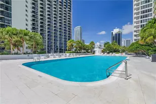 1717 N Bayshore Dr, Miami, FL 33132 - Photo 14